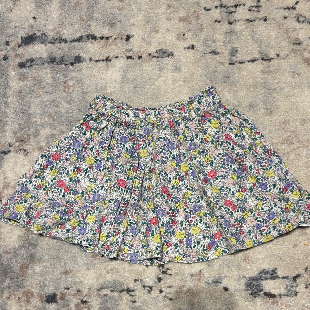 Girls Old Navy Floral Patterned Skirt size 4T